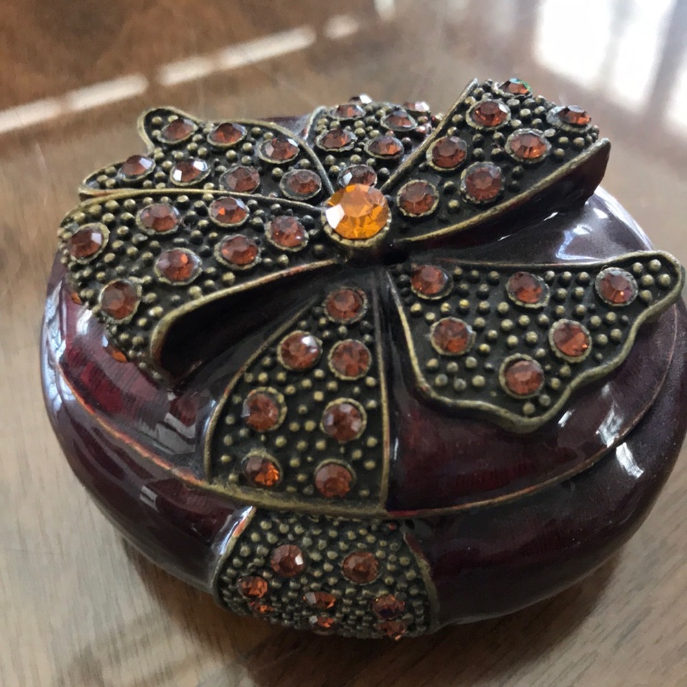 Egg Shaped Dresser Container